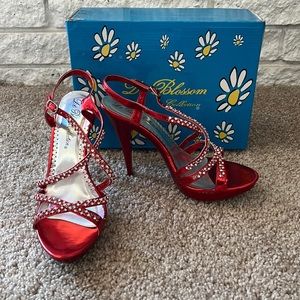 De Blossom red rhinestone heels